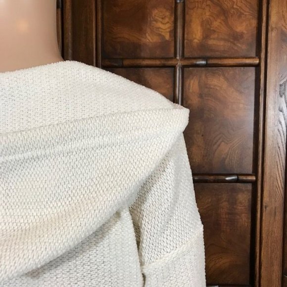 NWOT Tribal Ivory Chenille Drawstring Grommet Curved Hem Sweater Hoodie - Picture 13 of 16